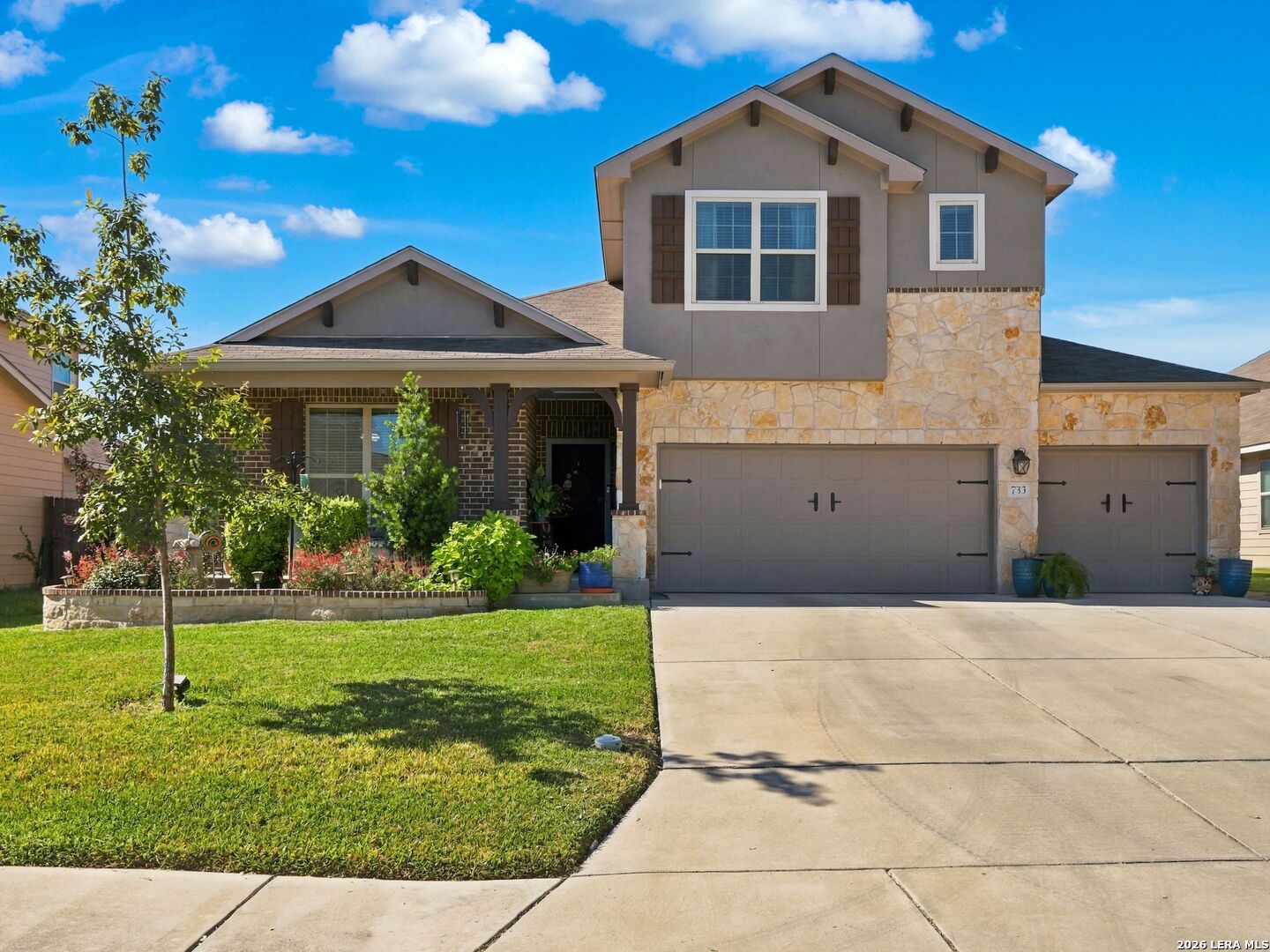 733 Gray Cloud Drive — photo