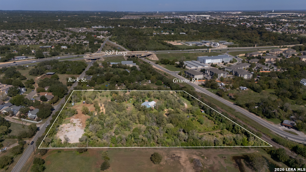 1958 Gruene Road — photo