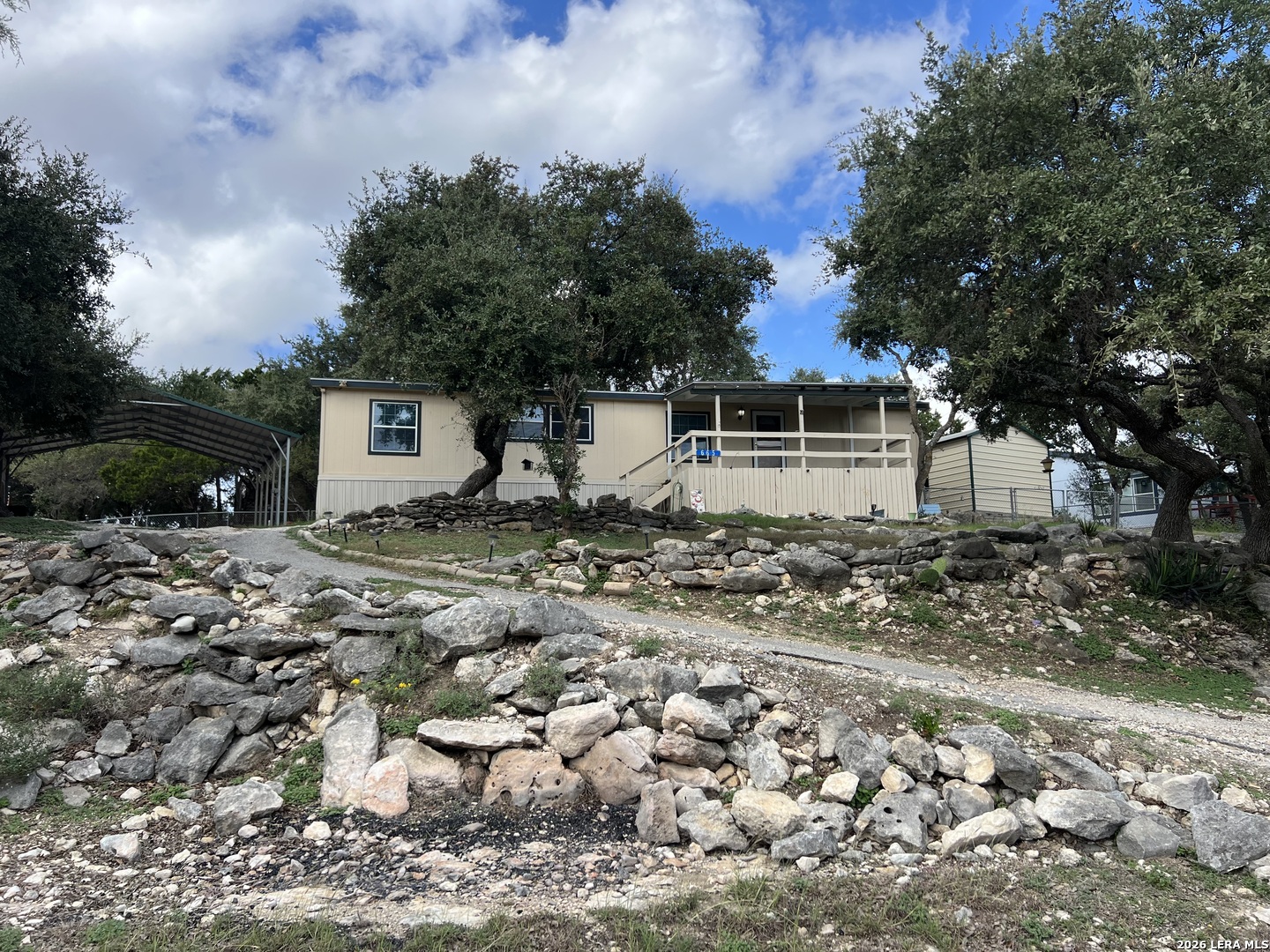 665 Farhills Drive — photo