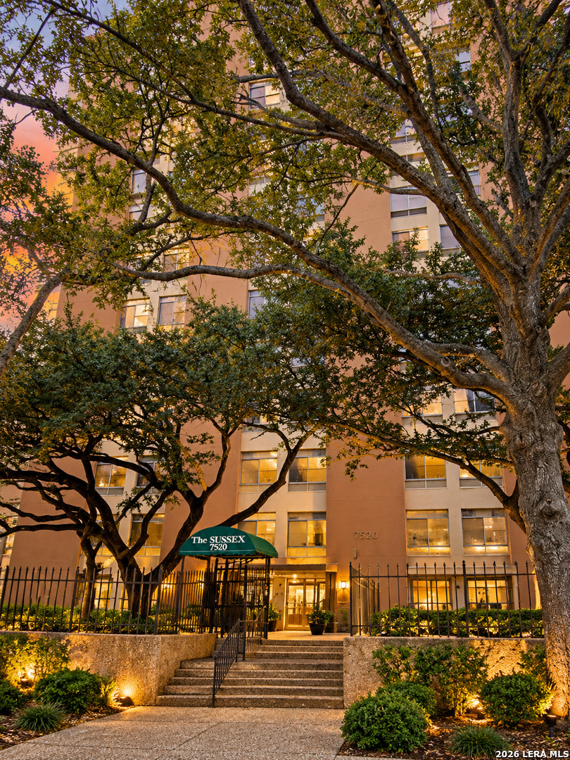 7520 Hornwood Drive Unit 1501 — photo