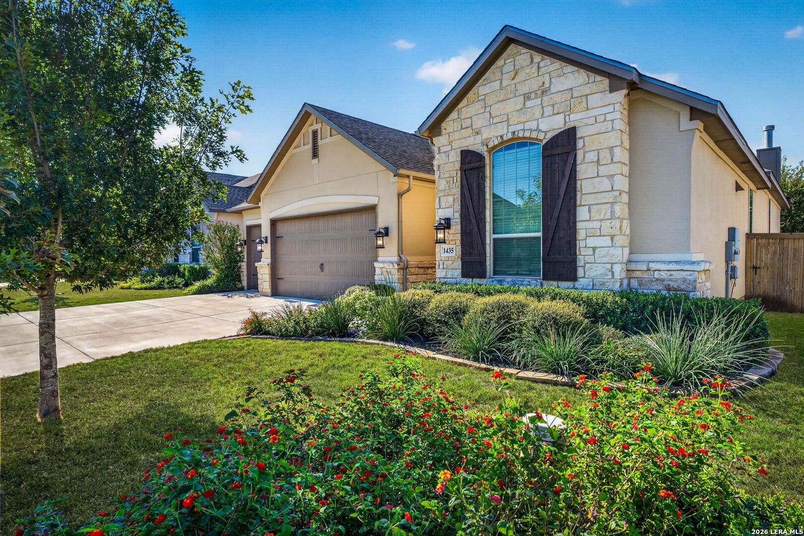 1435 Oaklawn Drive — photo