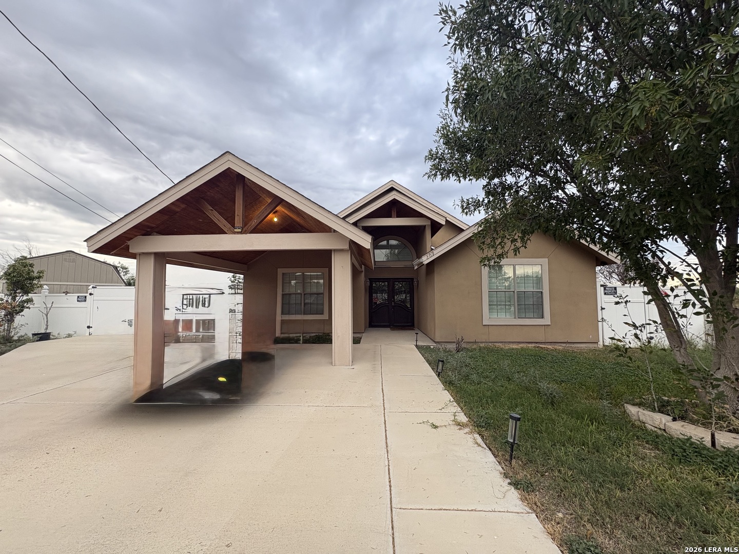 209 Santa Fe Trail — photo