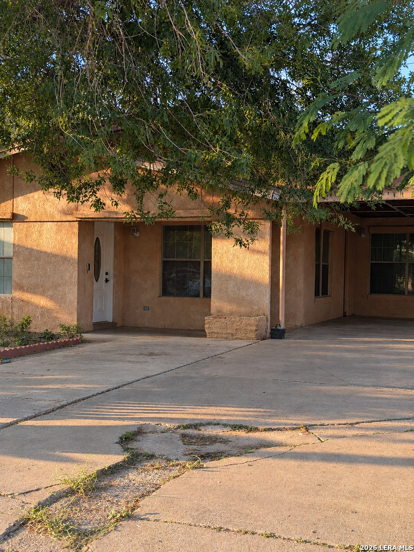 1289 Williams, Eagle Pass, TX 78852 — photo 2