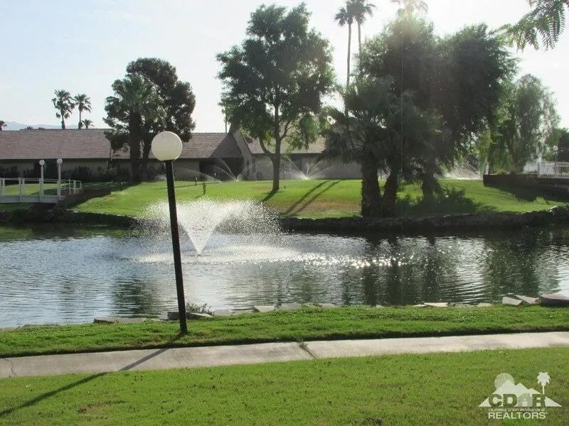 84250 Indio Springs Drive 422 — photo