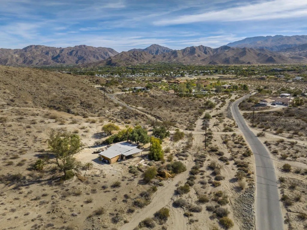 48230 Painted Canyon Rd — photo