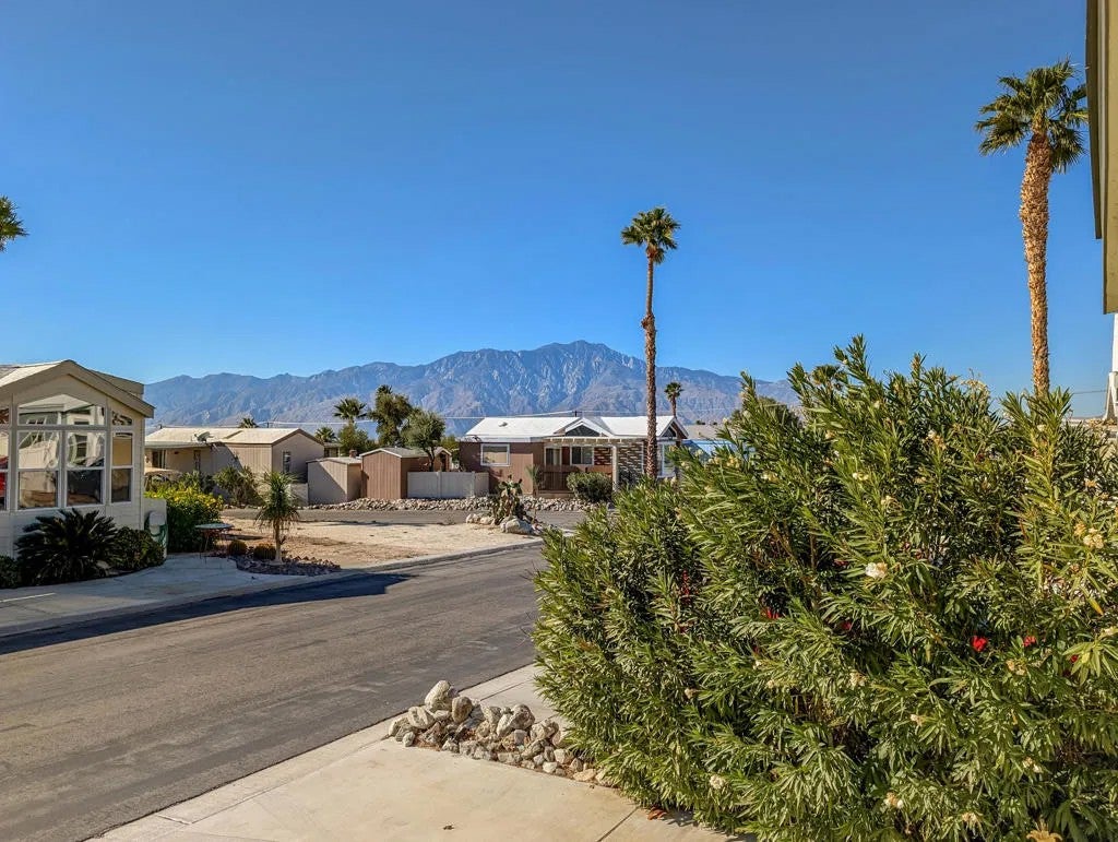 70200 Dillon 196 — photo