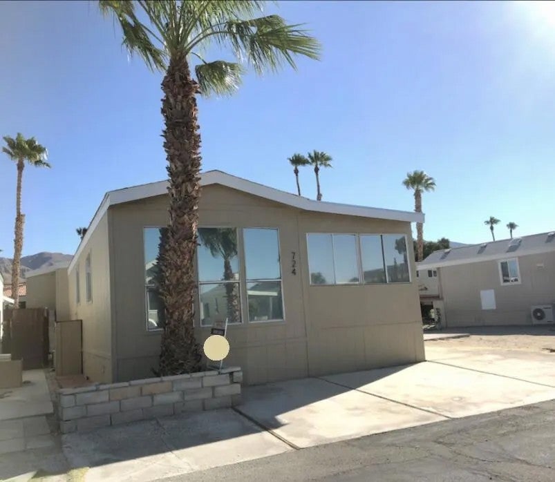 74711 Dillon Rd Spc 724 — photo