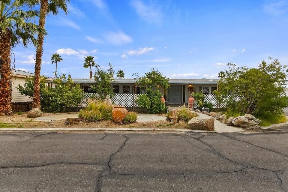 74711 Dillon #308 — photo