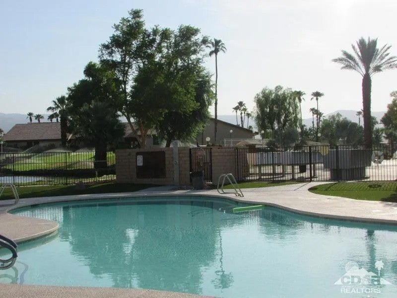 84250 Indio Springs 275 — photo