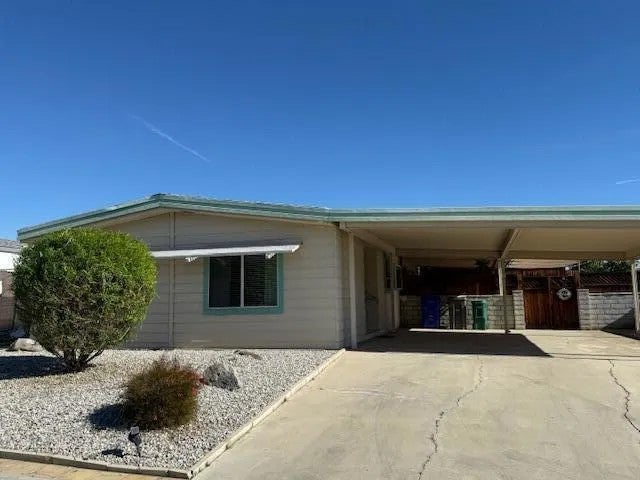 39246 Manzanita — photo