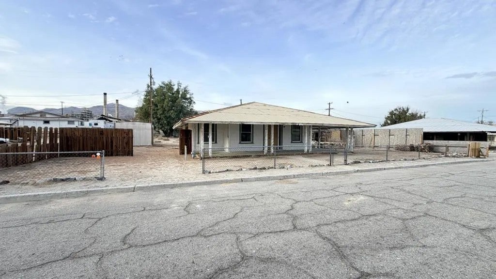 82962 Panamint Avenue — photo