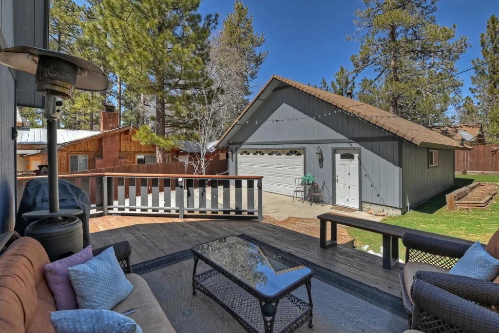 40138 Hillcrest Drive — photo