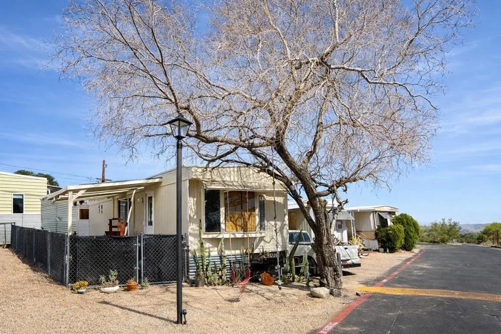 6117 Valley View 22 — photo