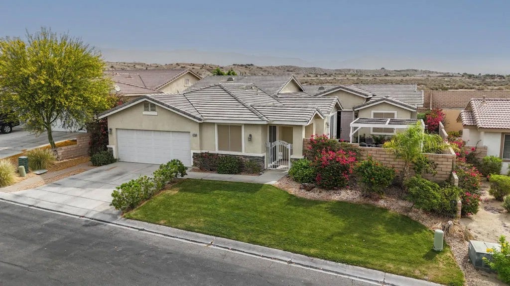 41720 Amberley Street — photo