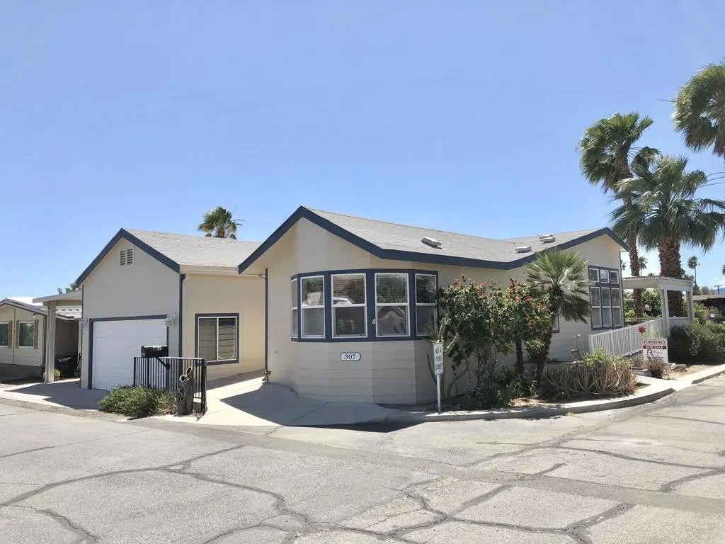 74711 Dillon 307 — photo