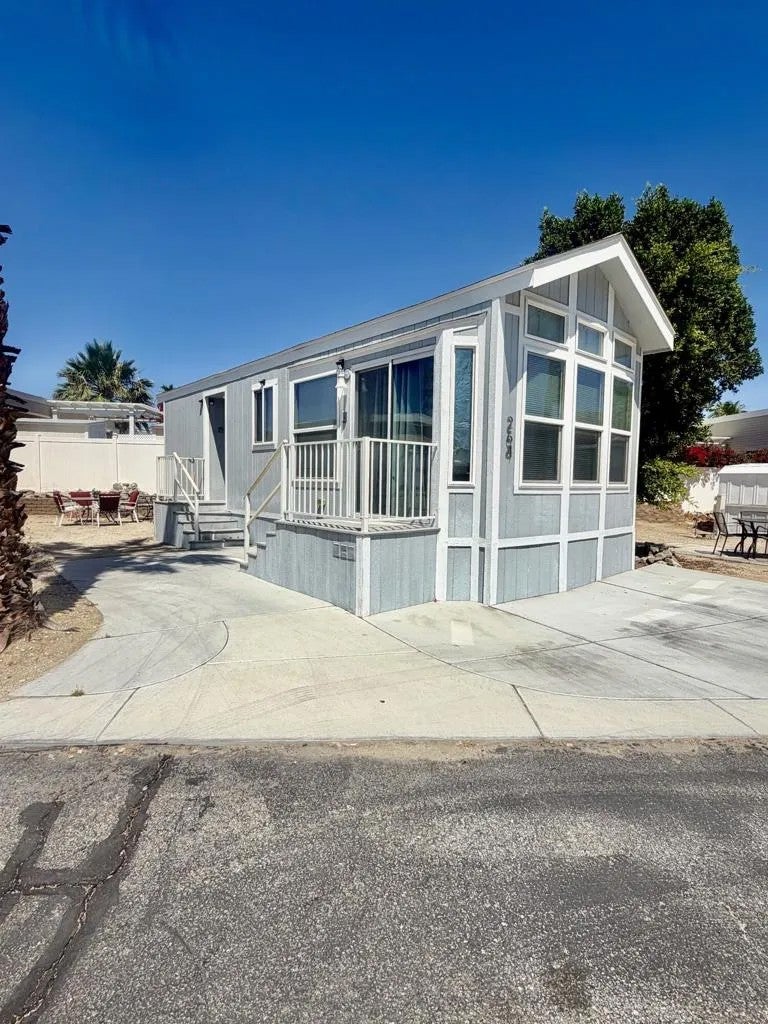 74711 Dillon 264 — photo