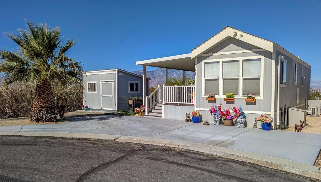 70200 Dillon 341 — photo