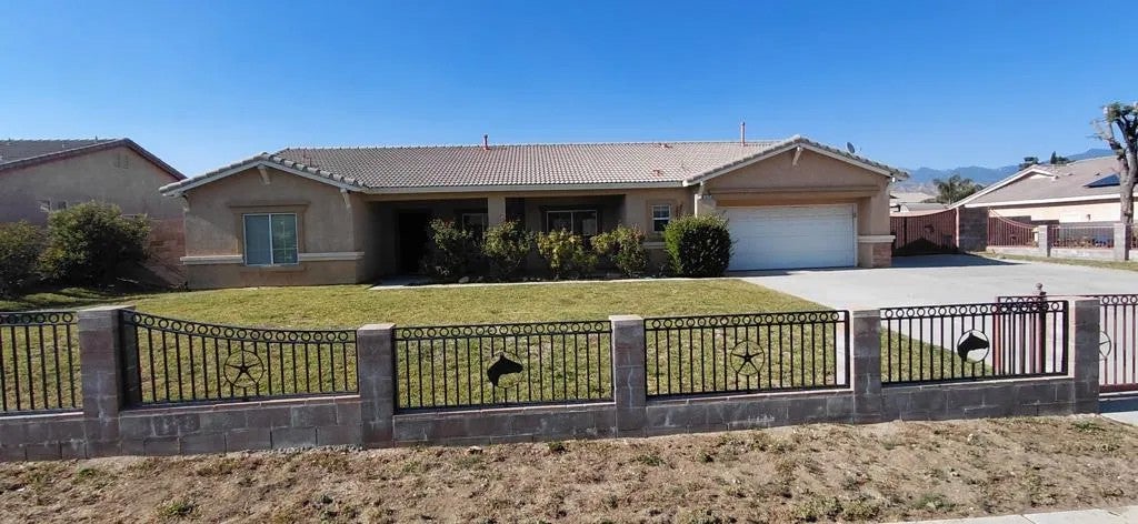 1523 Bryan Street — photo