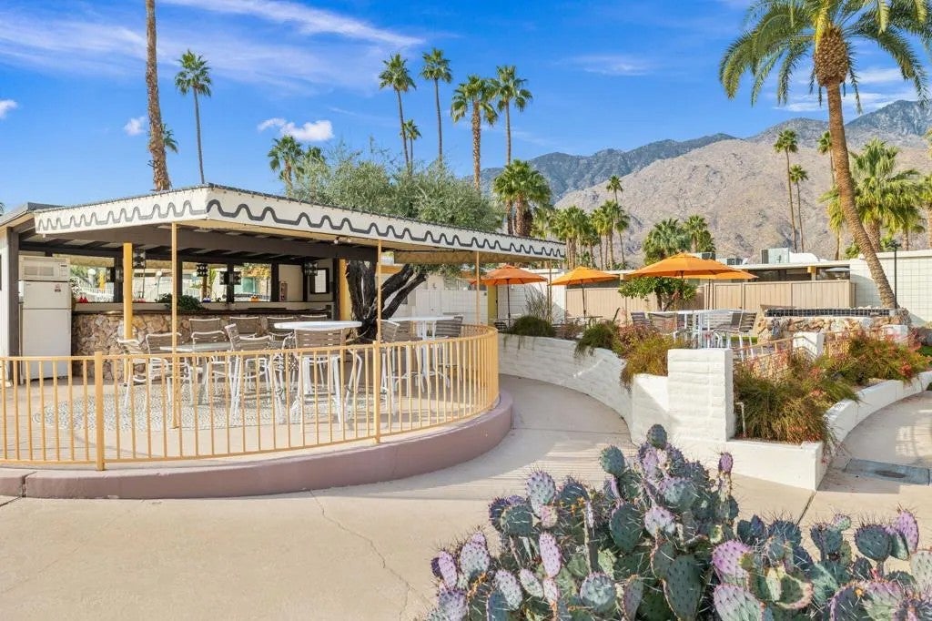 1111 E Palm Canyon Drive 122 — photo