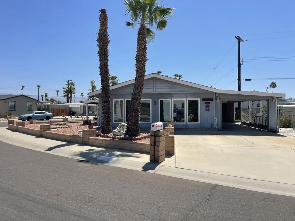 73295 Quivera — photo
