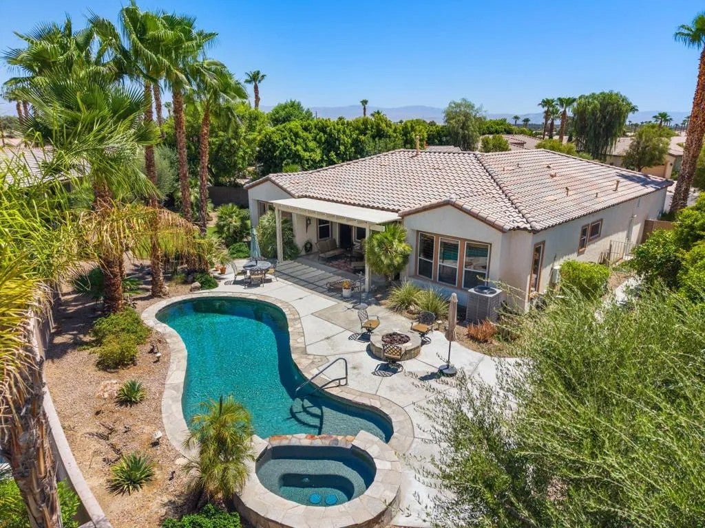 60387 Lavender Court — photo