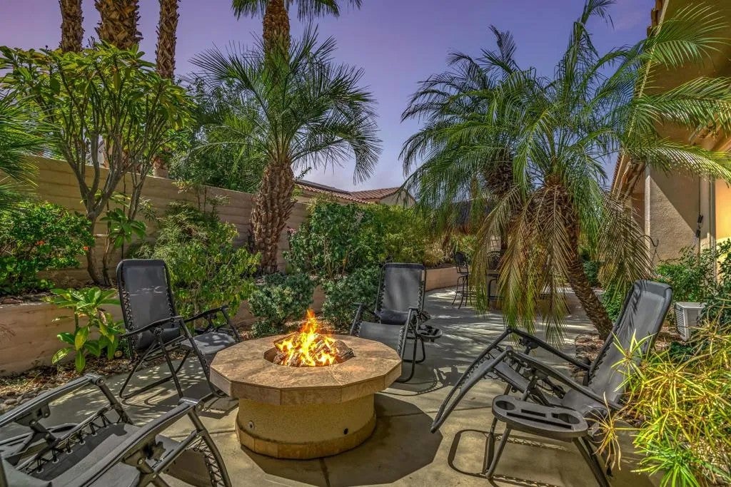 40175 Calle Loma Entrada — photo