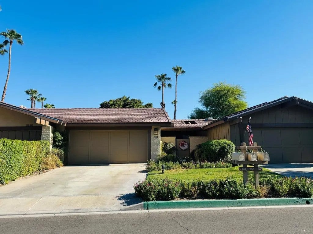 203 Wild Horse Drive — photo