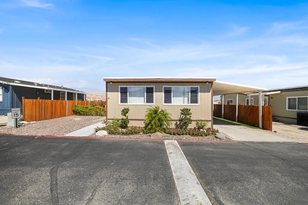 64550 Pierson 69 — photo