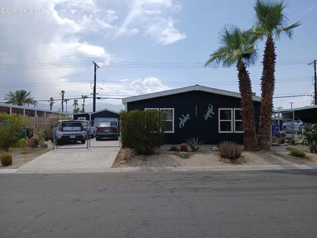 32361 Wells Fargo — photo