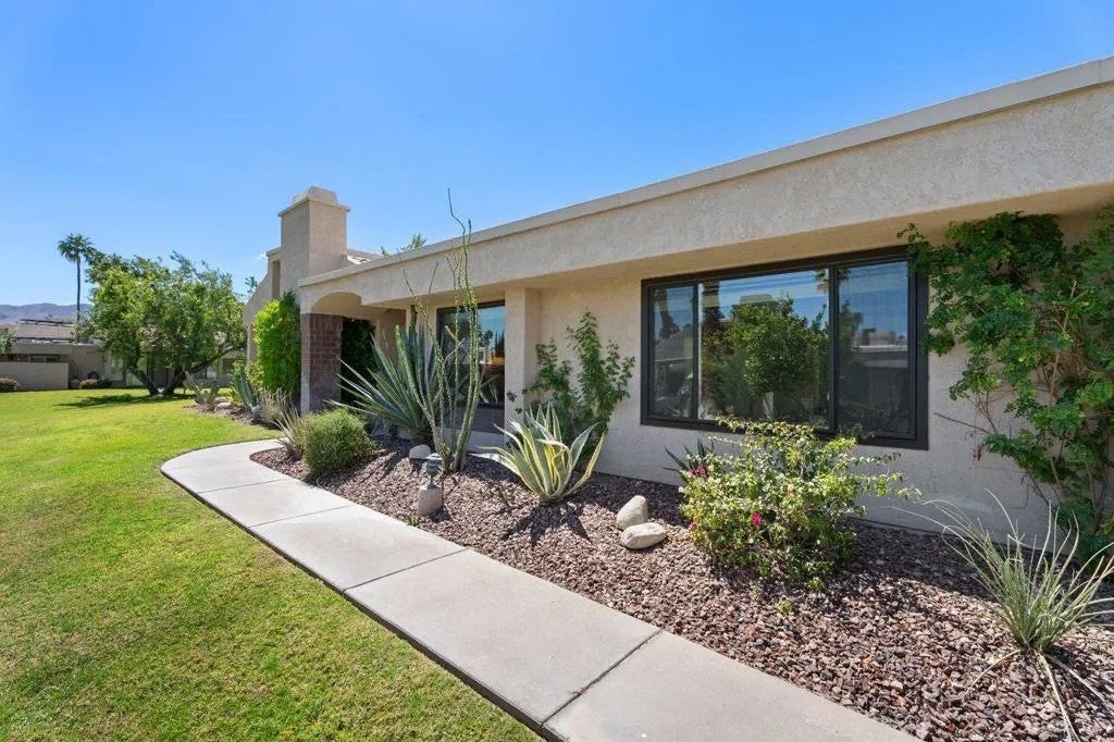 68145 Seven Oaks Drive — photo