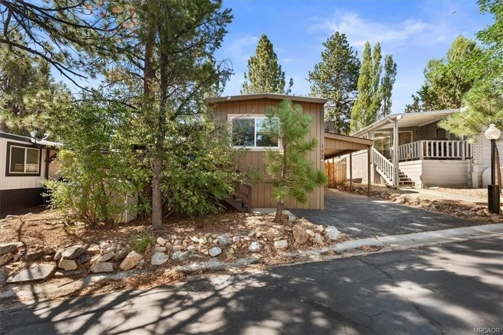 Home in Big Bear, CA 92314 — photo 2