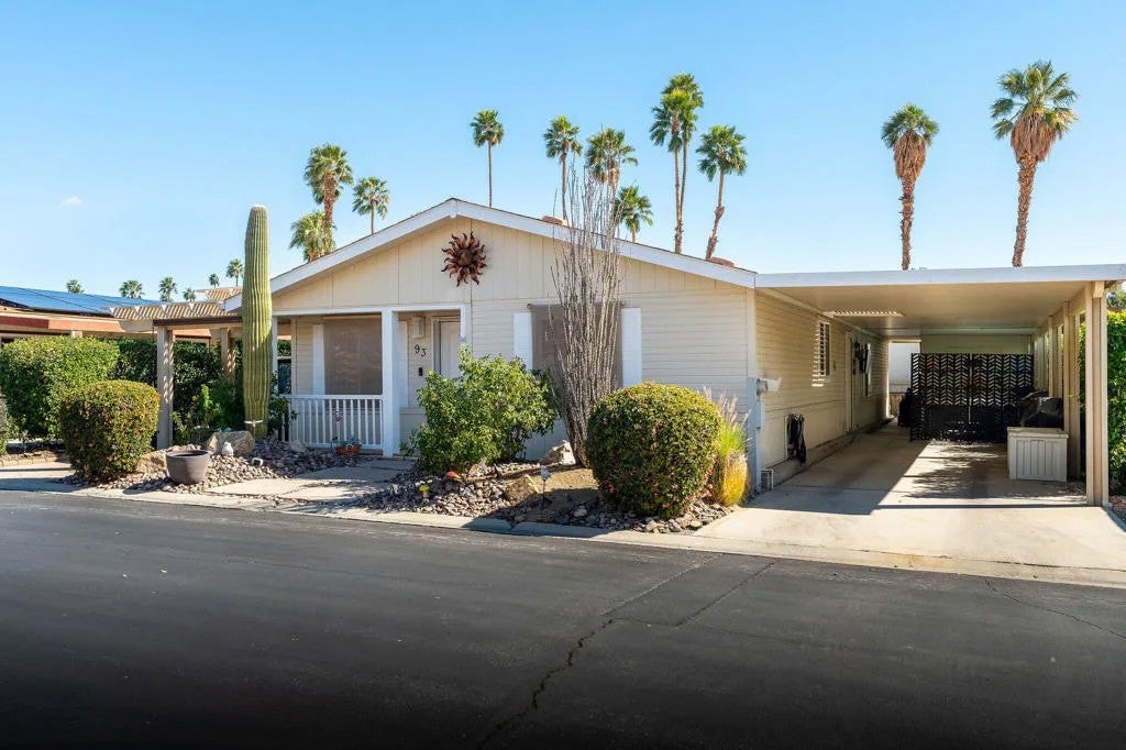73450 Country Club 93 — photo