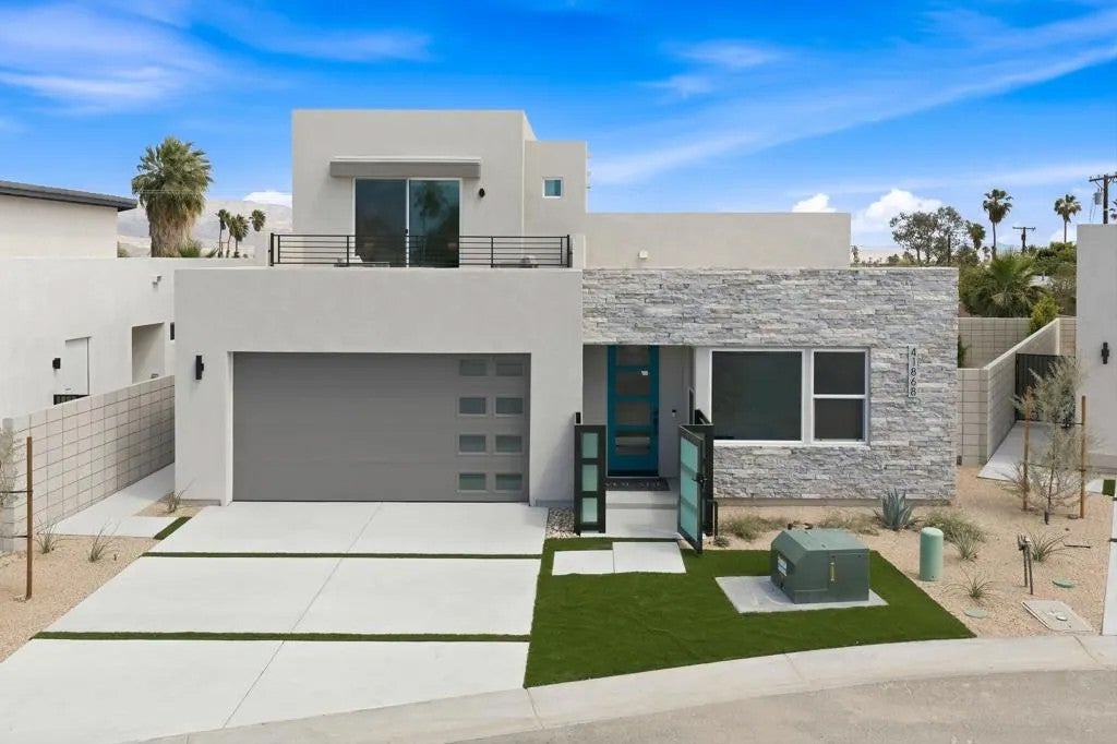 41868 Volare Court — photo
