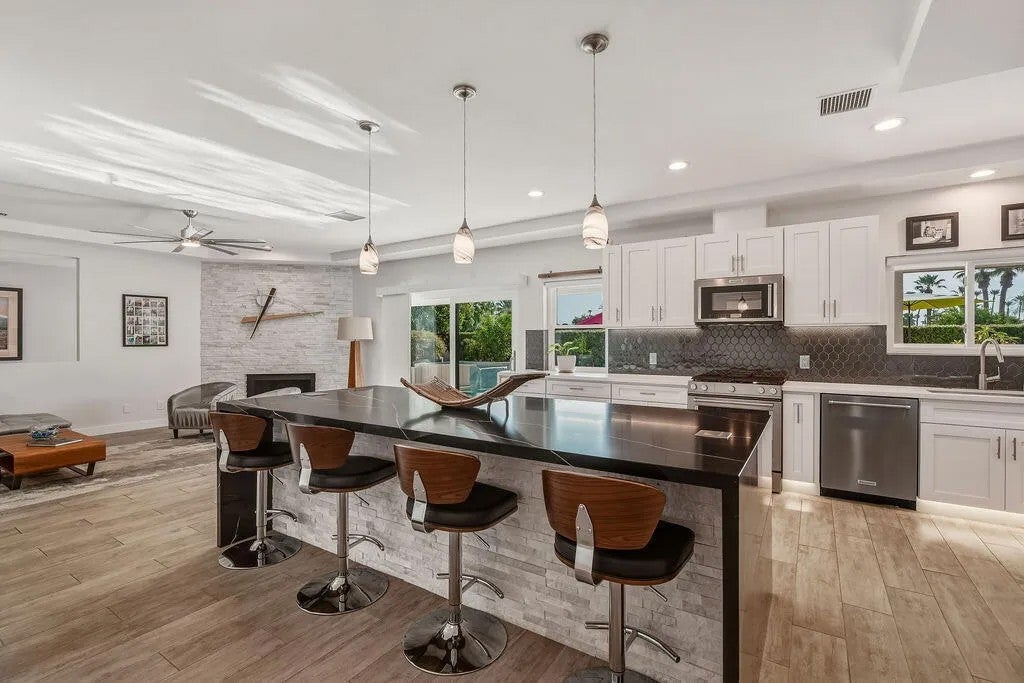 36930 Palm Court — photo
