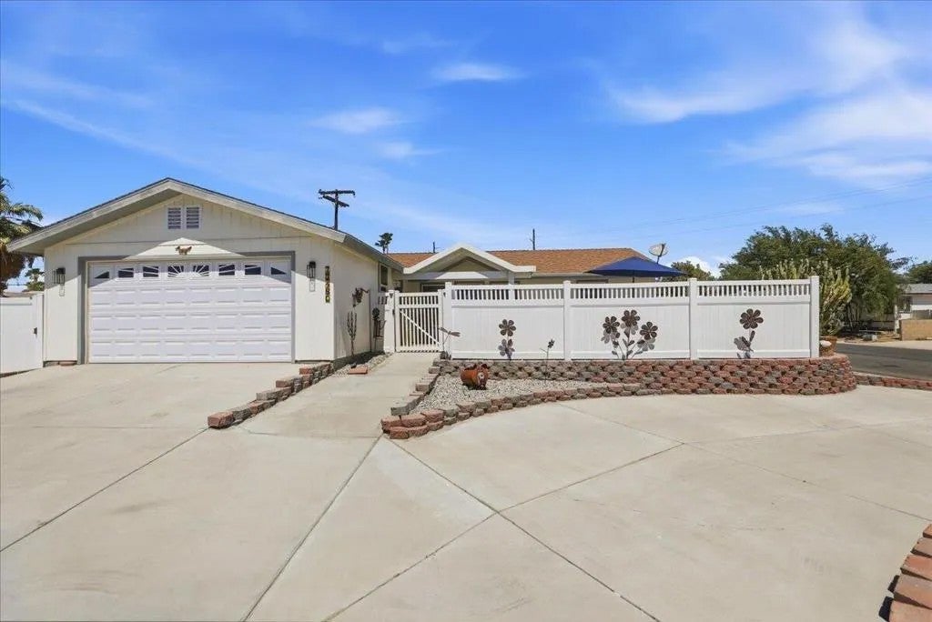 73480 Boca Chica — photo