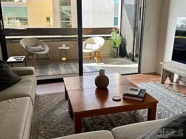 376 Center St 304 — photo