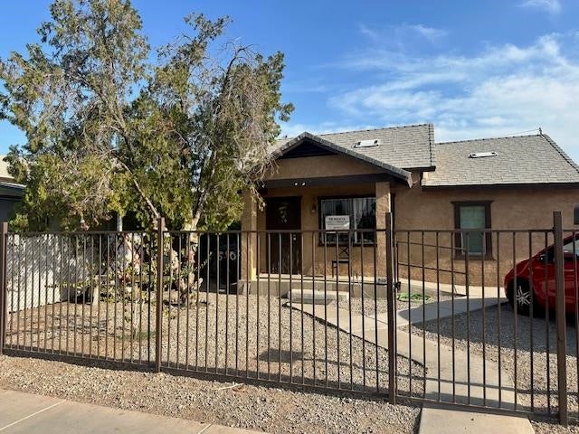 510 E 3rd — photo