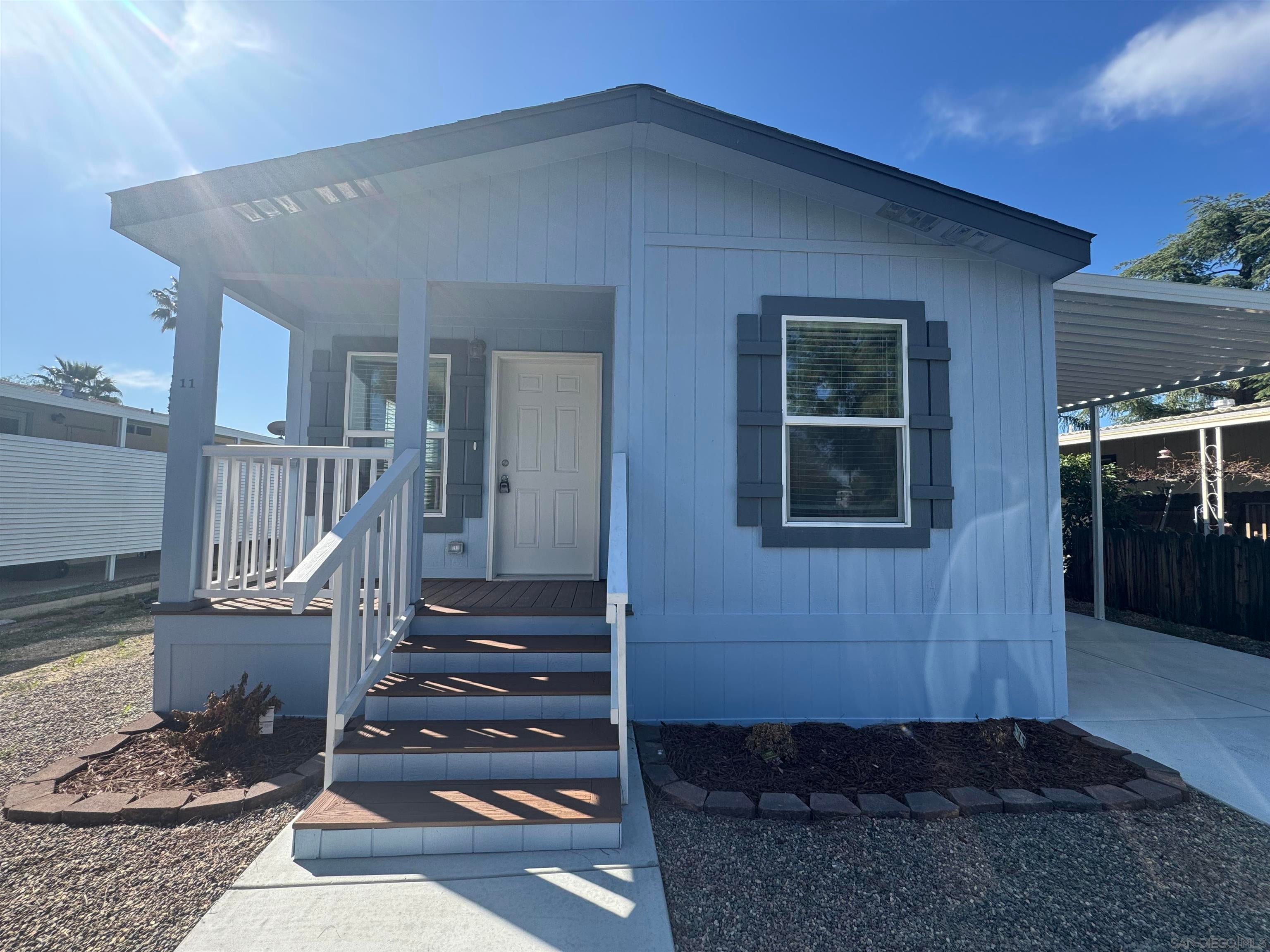 725 W Thornton Ave, Hemet, CA 92543 11 — photo