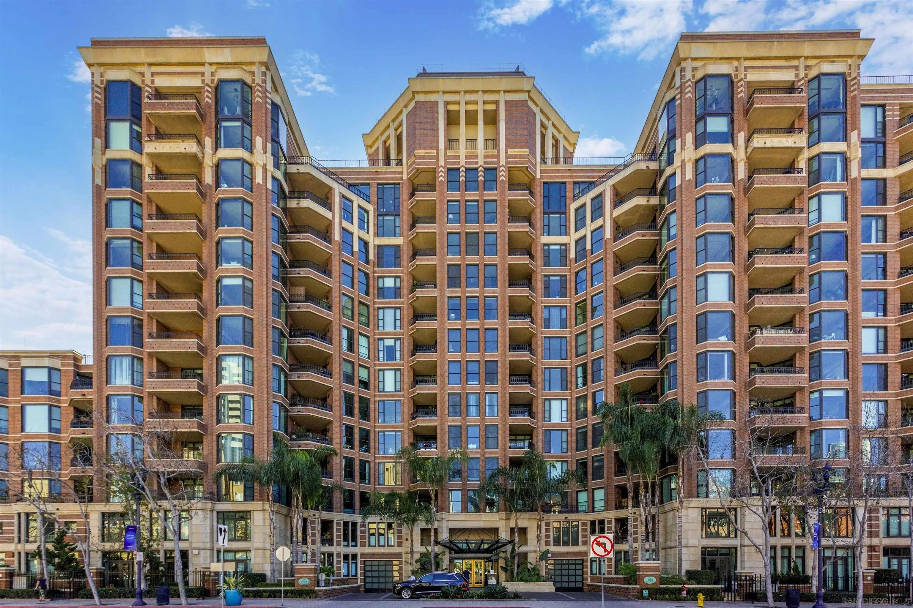 500 W Harbor Blvd 808 — photo