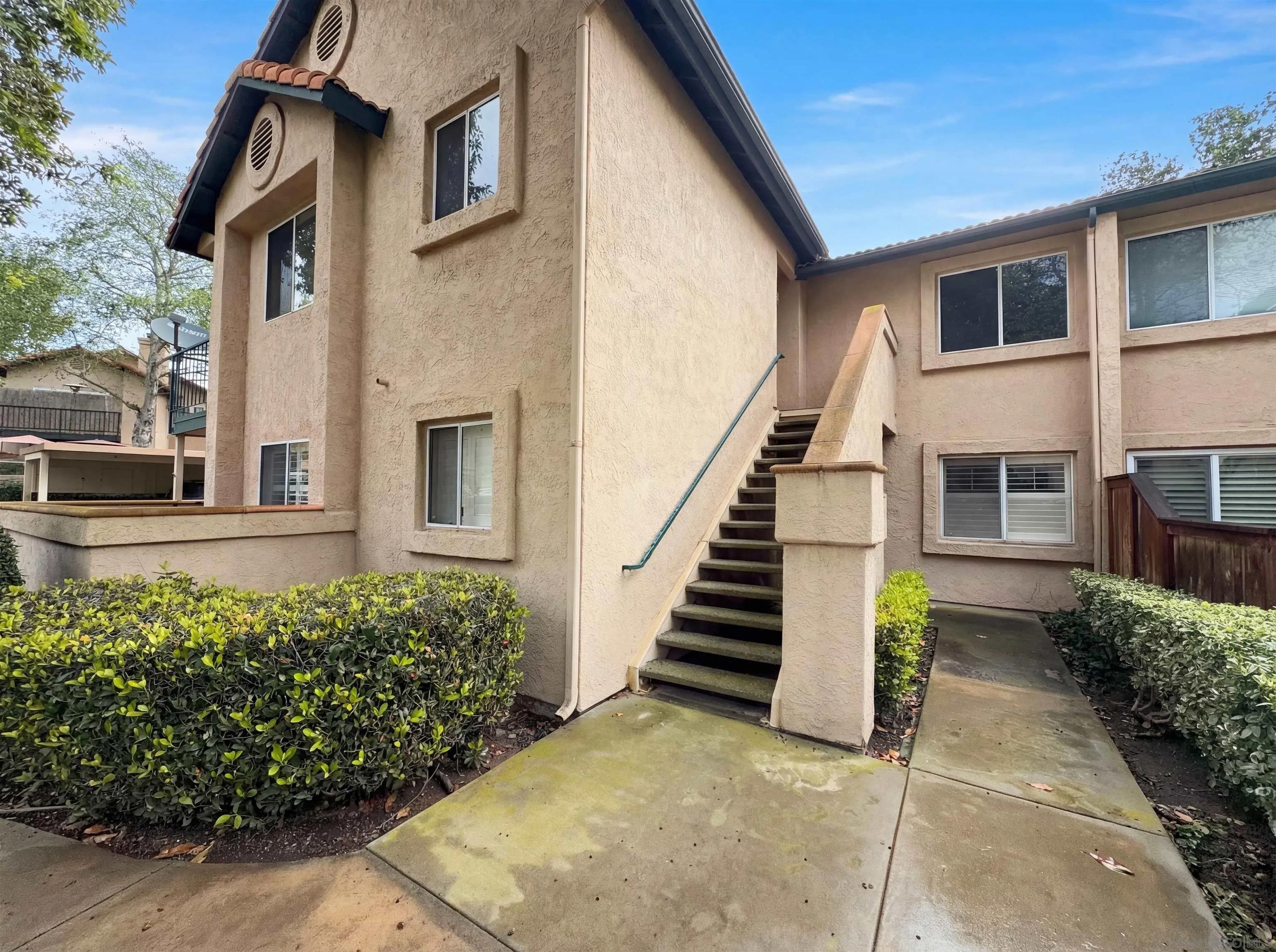 11231 Avenida De Los Lobos H — photo
