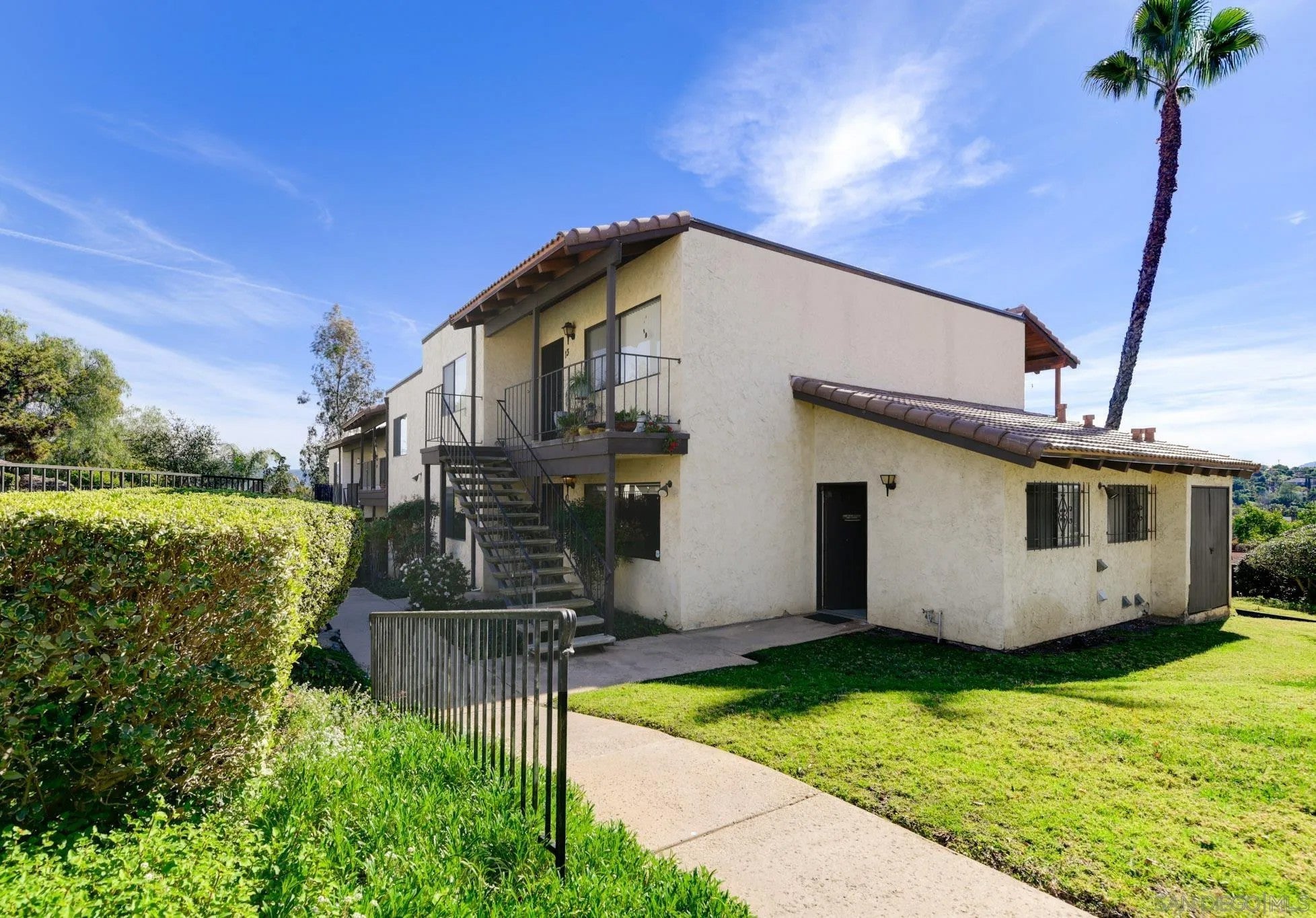 625 S Fig Street 10 — photo