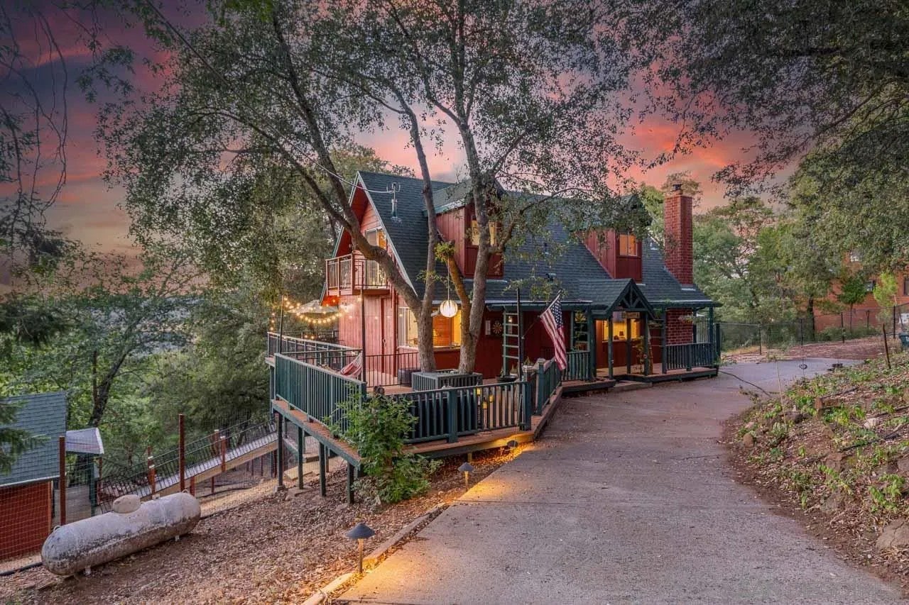 3110 Blue Jay Drive — photo