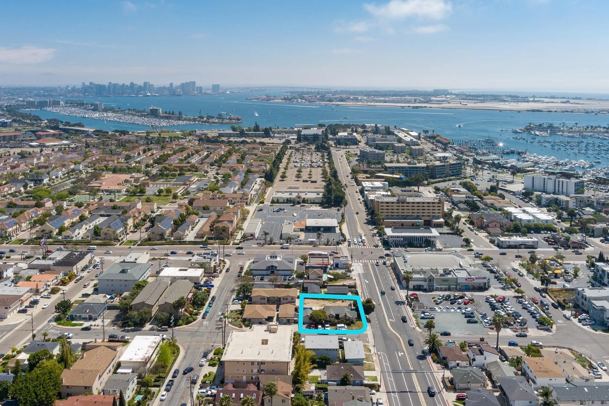 3046 Nimitz Blvd — photo