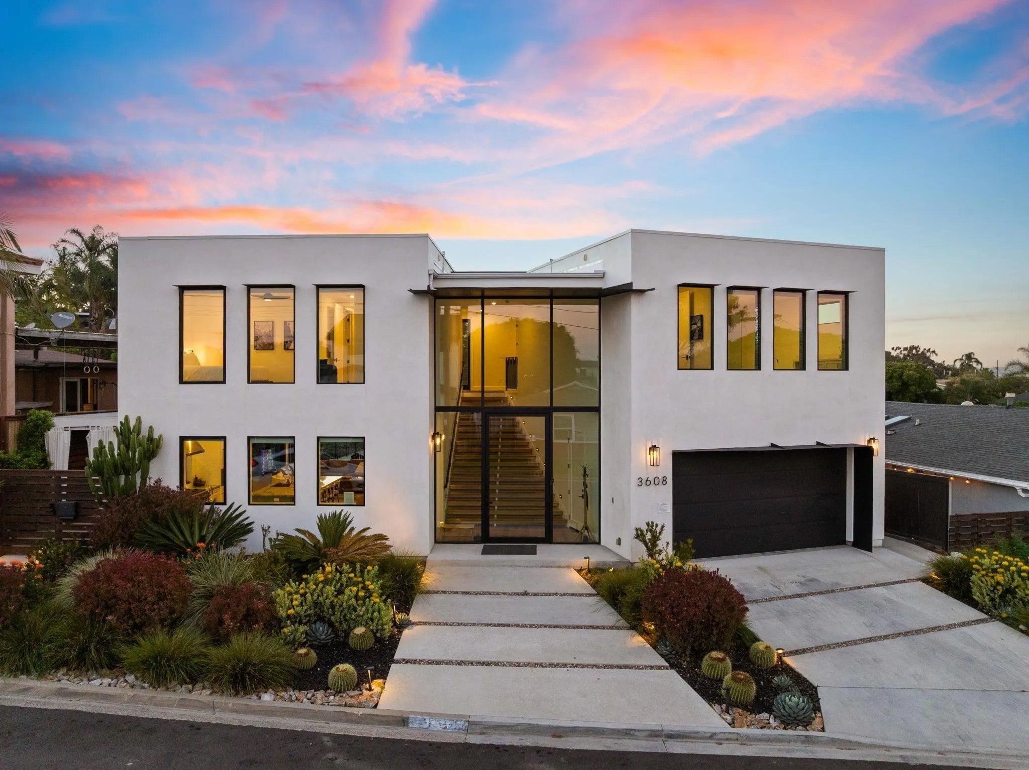 3608 Oleander — photo
