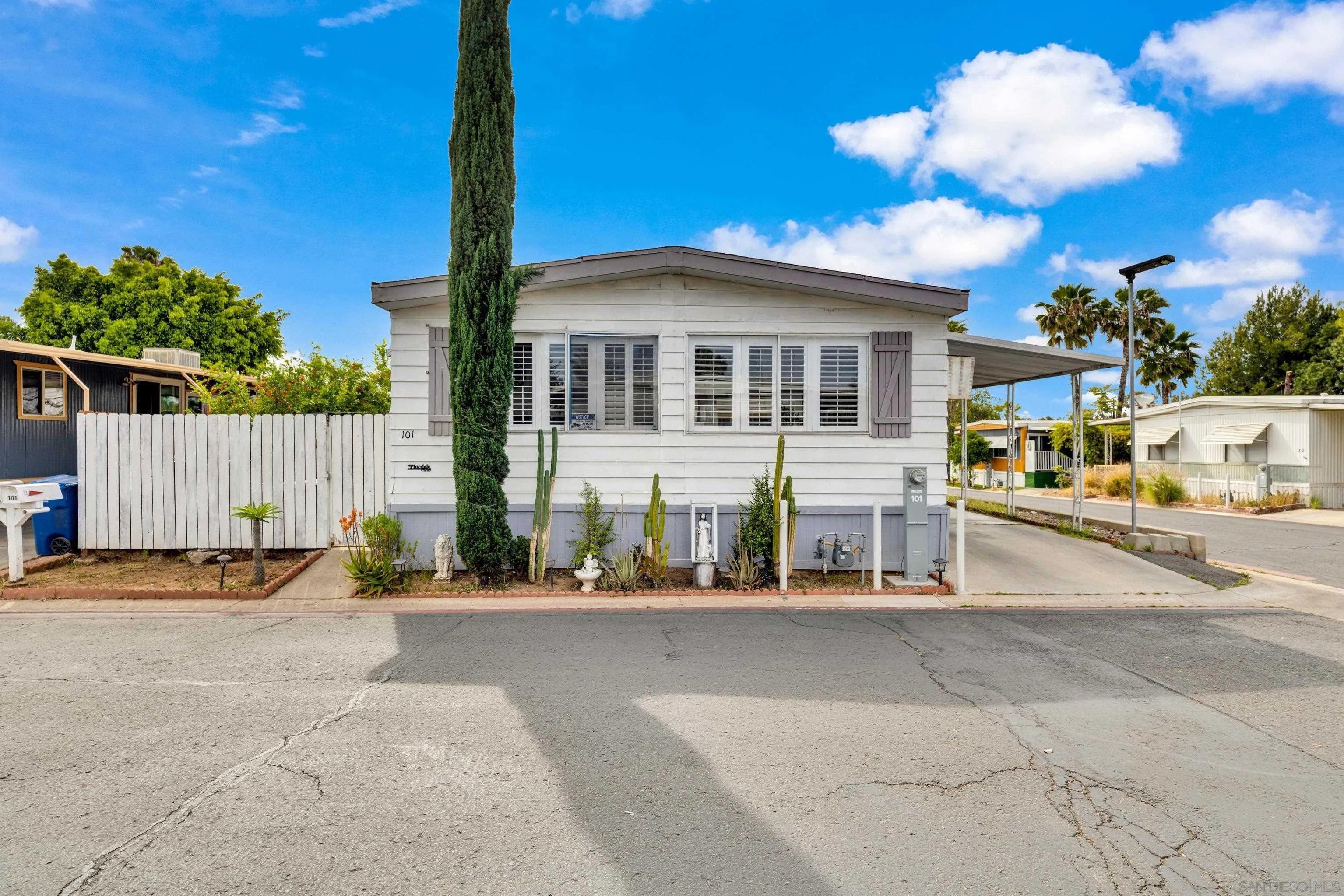 400 Greenfield Dr Spc 101 — photo