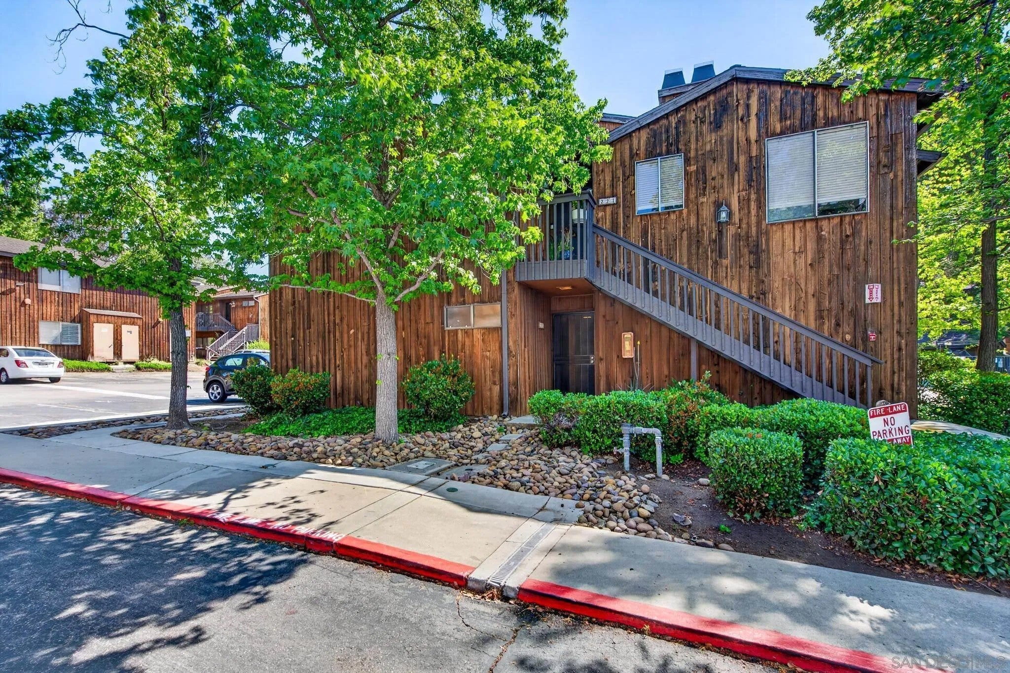 2157 Arnold 201 — photo