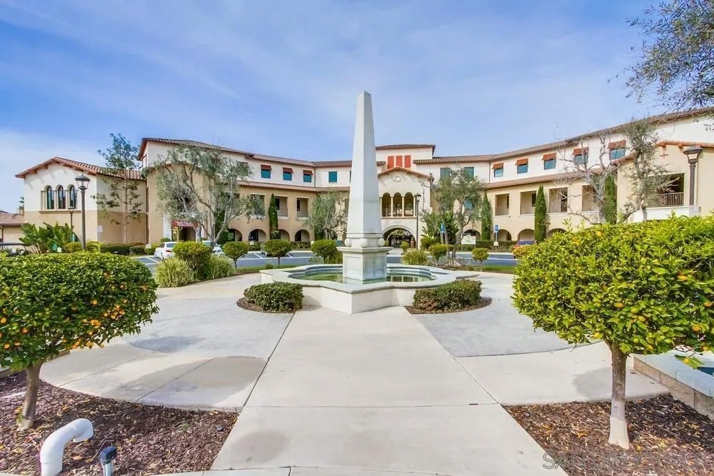 3400 Piazza de Oro Suite 160 — photo