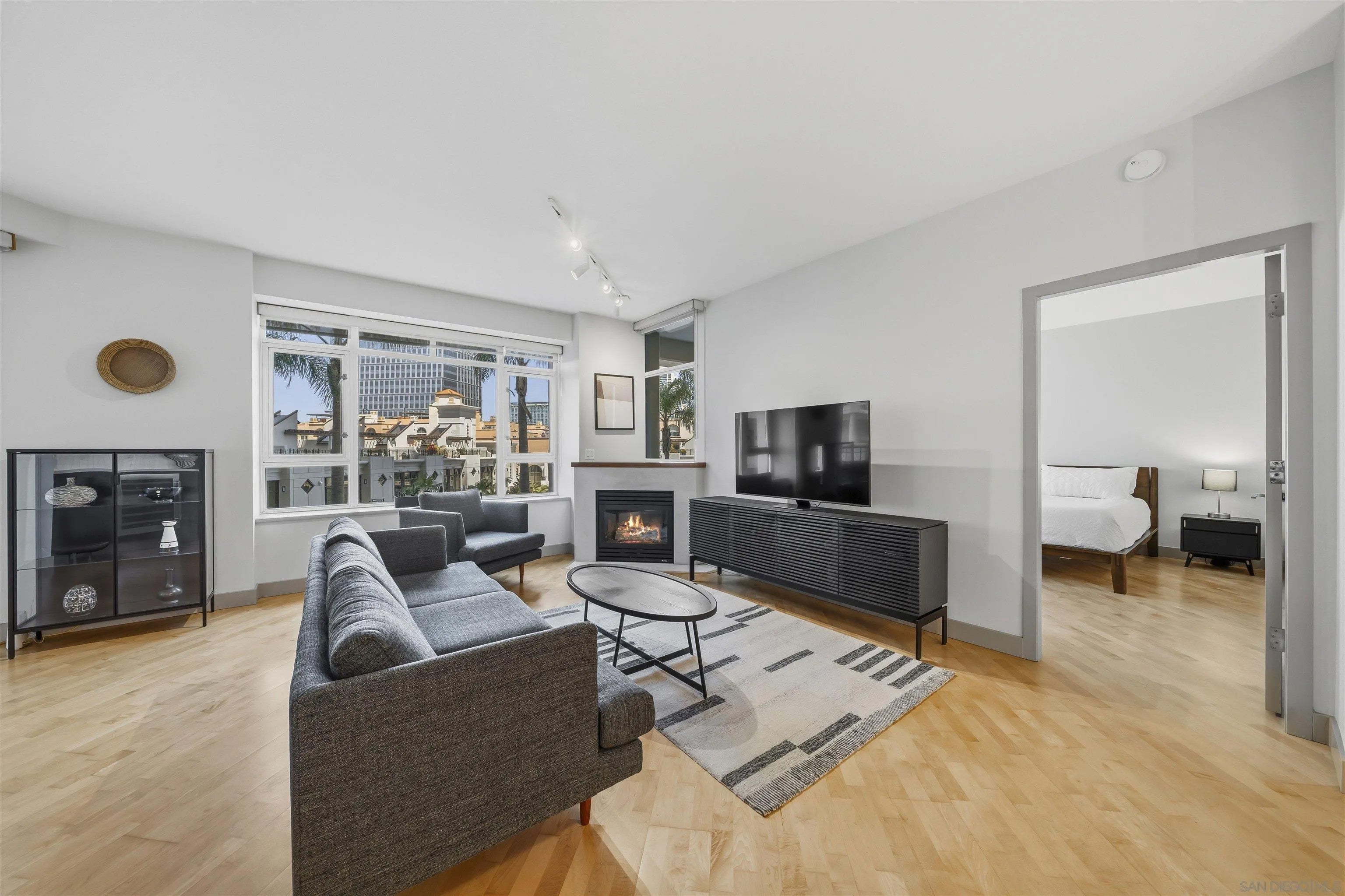 700 W Harbor 407 — photo