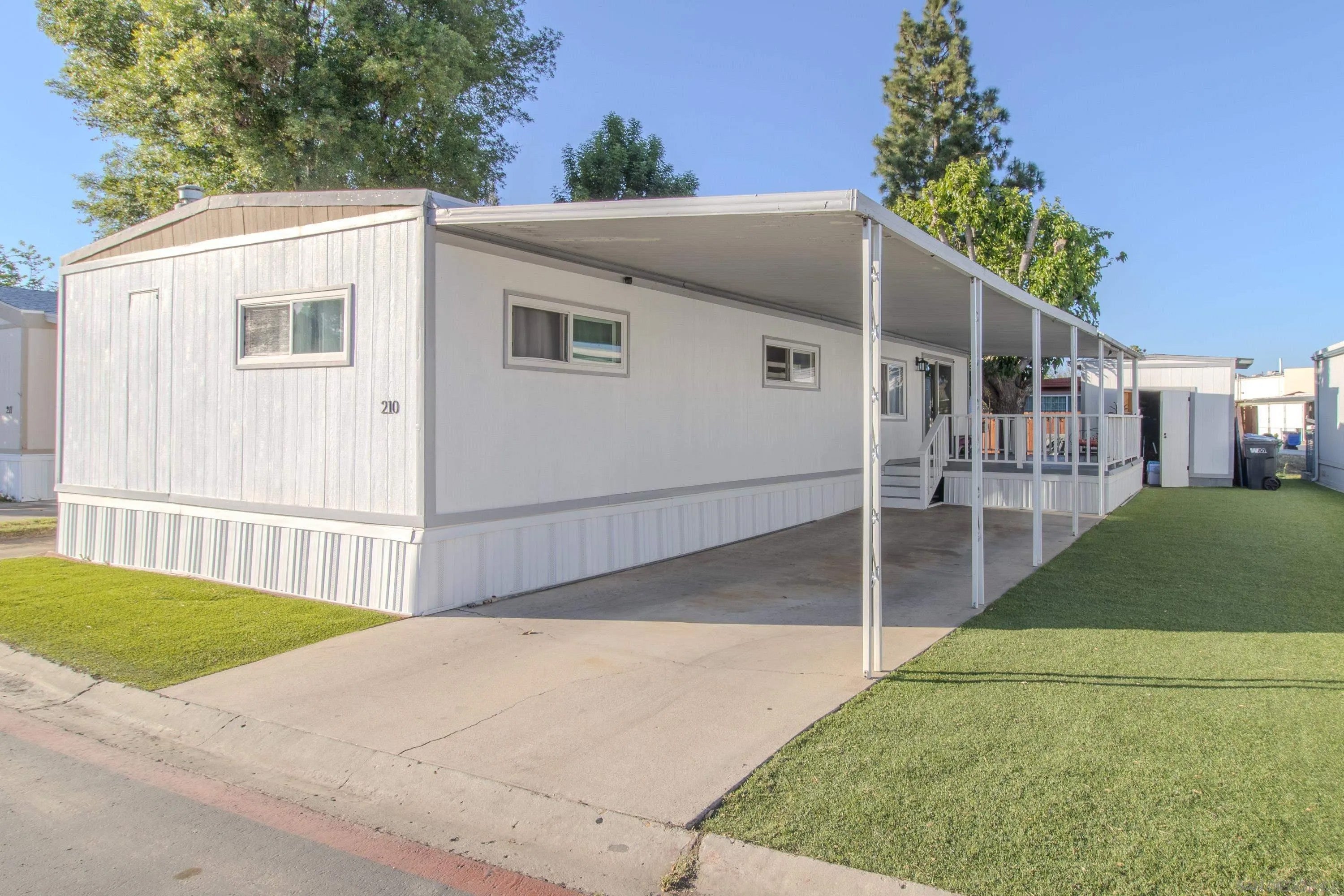 10800 Woodside Spc 210 — photo