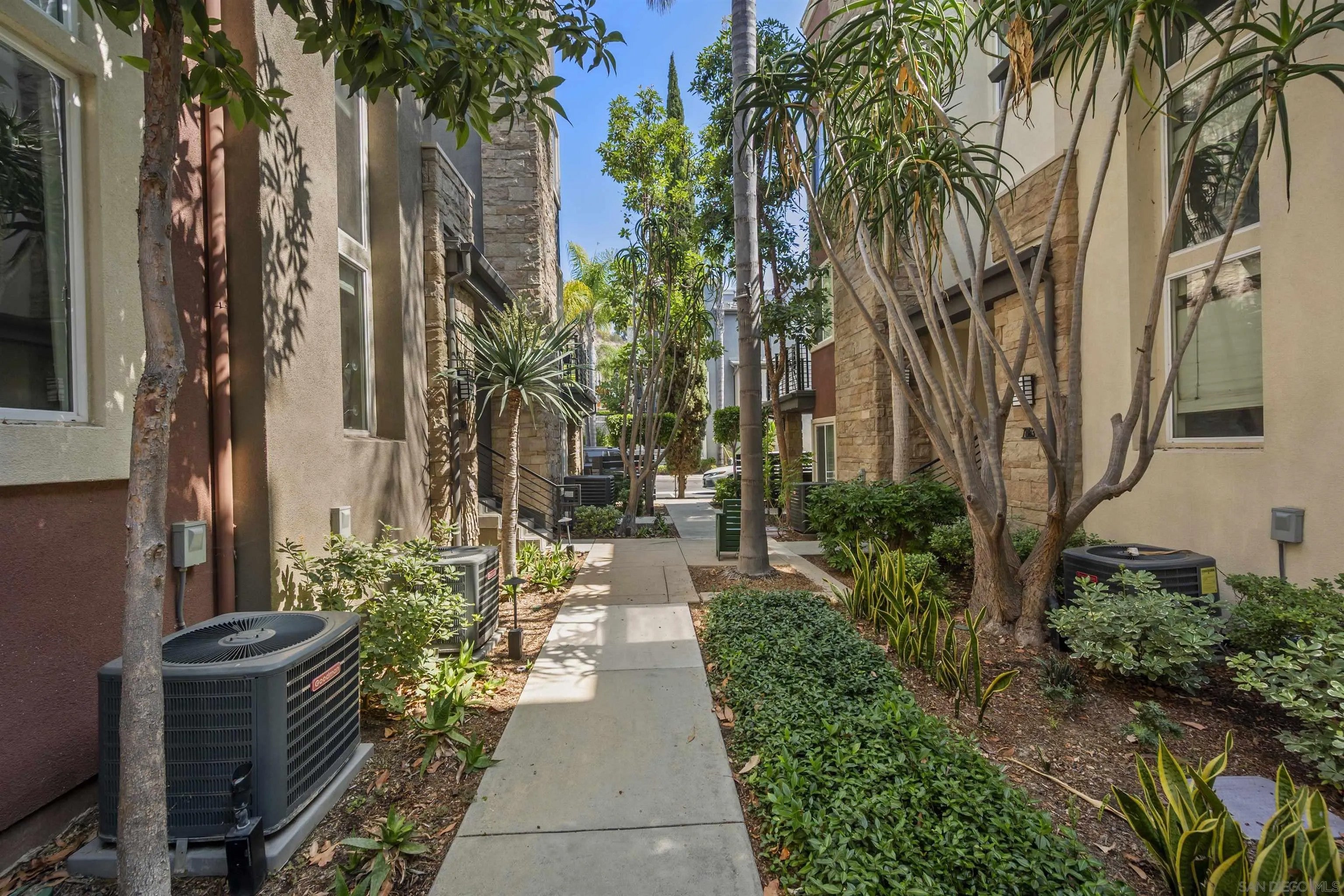 Home in San Diego, CA 92108 — photo 3